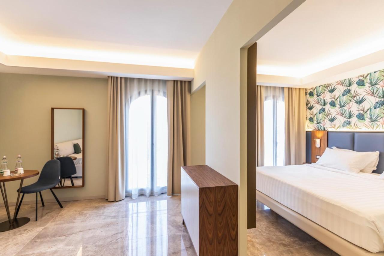 Solmaris Tropea Rooms & Suites エクステリア 写真