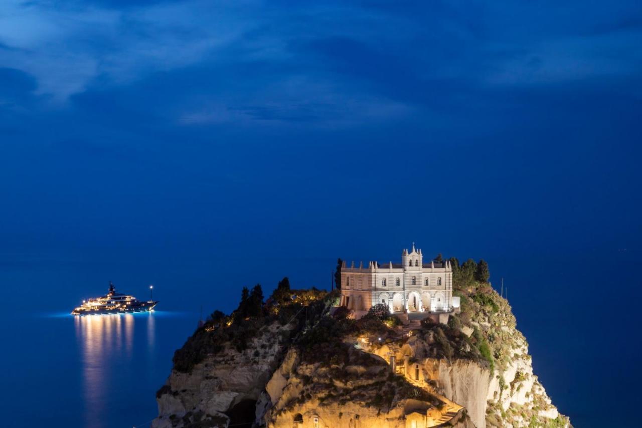 Solmaris Tropea Rooms & Suites エクステリア 写真